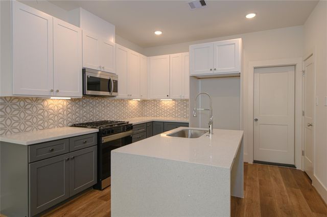 881 Rachel Street B, Houston, TX 77091