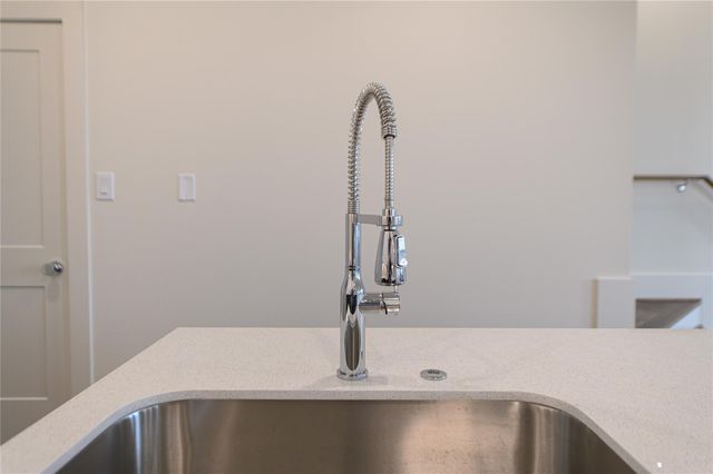 881 Rachel Street B, Houston, TX 77091