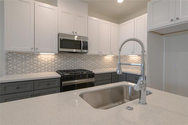 881 Rachel Street B, Houston, TX 77091