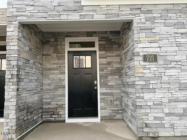 721 Lucky Clover Way, Fuquay Varina, NC 27526