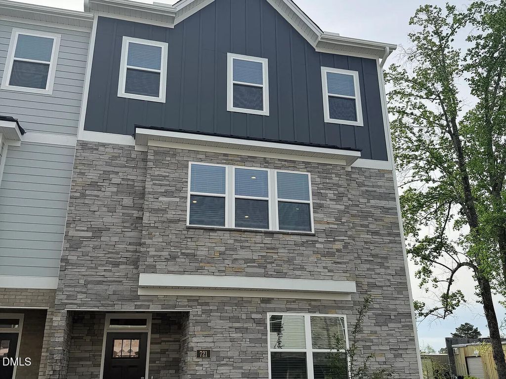 721 Lucky Clover Way, Fuquay Varina, NC 27526