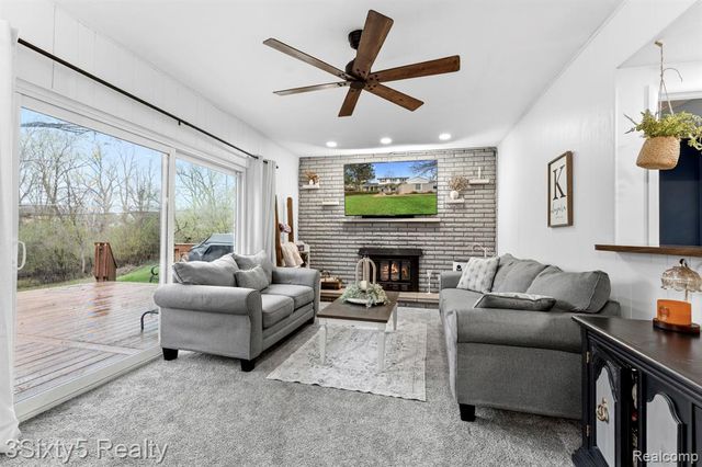 23577 W Newell Circle, Farmington, MI 48336