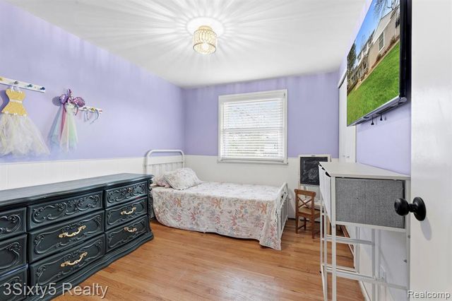 23577 W Newell Circle, Farmington, MI 48336