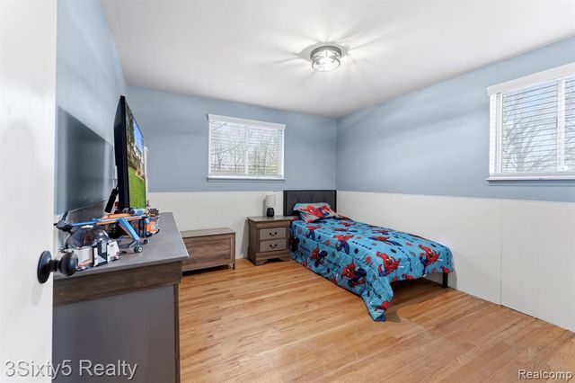 23577 W Newell Circle, Farmington, MI 48336