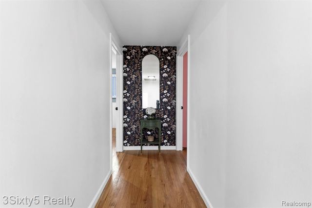 23577 W Newell Circle, Farmington, MI 48336