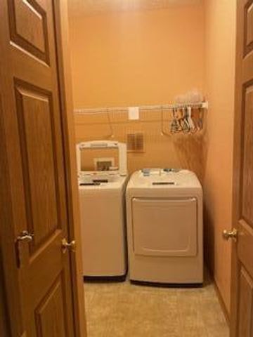 9192 Cambrian Commons Drive, Columbus, OH 43240