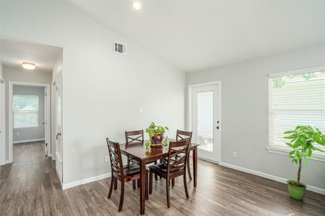 5911 Kevin Kelly PL, Austin, TX 78727