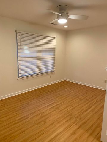 1120 Daffodil Lane, Mount Pleasant, SC 29464