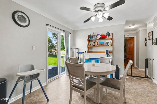 15460 Bishop Road, Bowling Green, OH 43402