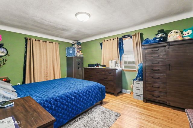 15460 Bishop Road, Bowling Green, OH 43402