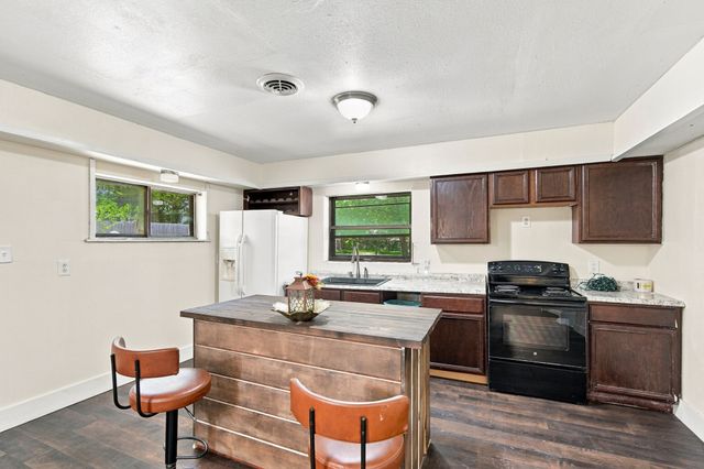 204 Methodist Street, Red Oak, TX 75154