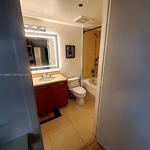 50 Biscayne Blvd 4603, Miami, FL 33132