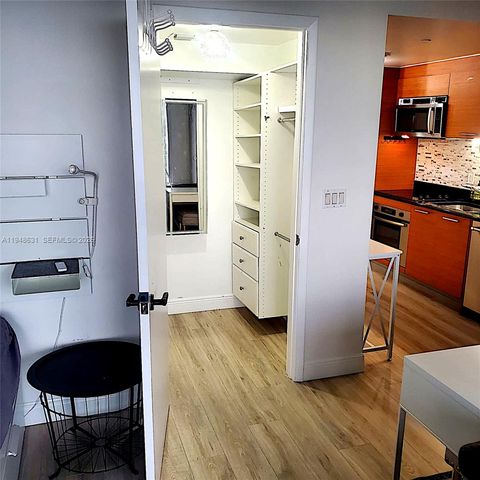 50 Biscayne Blvd 4603, Miami, FL 33132