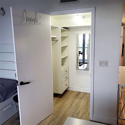 50 Biscayne Blvd 4603, Miami, FL 33132