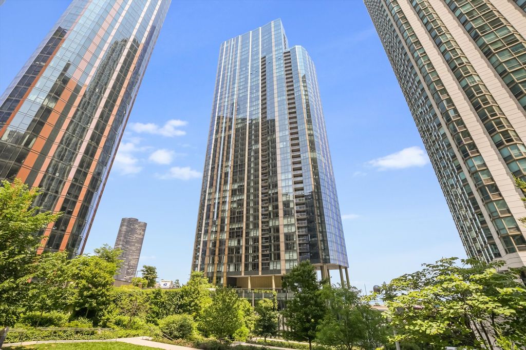 Image 1 of property listing at 211 N Harbor Drive 4107, Chicago, IL 60601