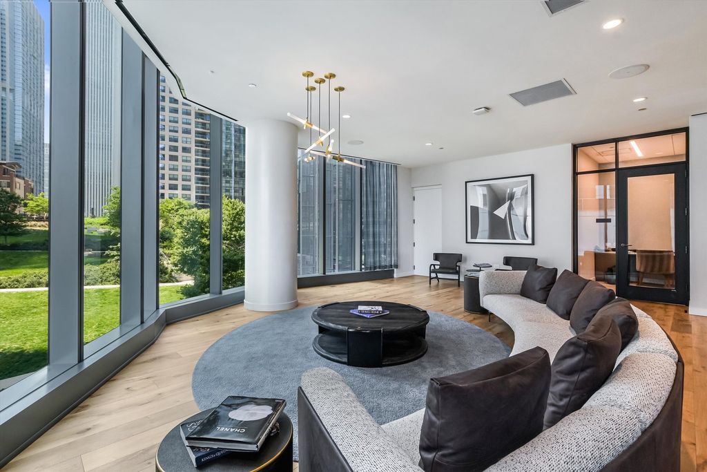Image 20 of property listing at 211 N Harbor Drive 4107, Chicago, IL 60601