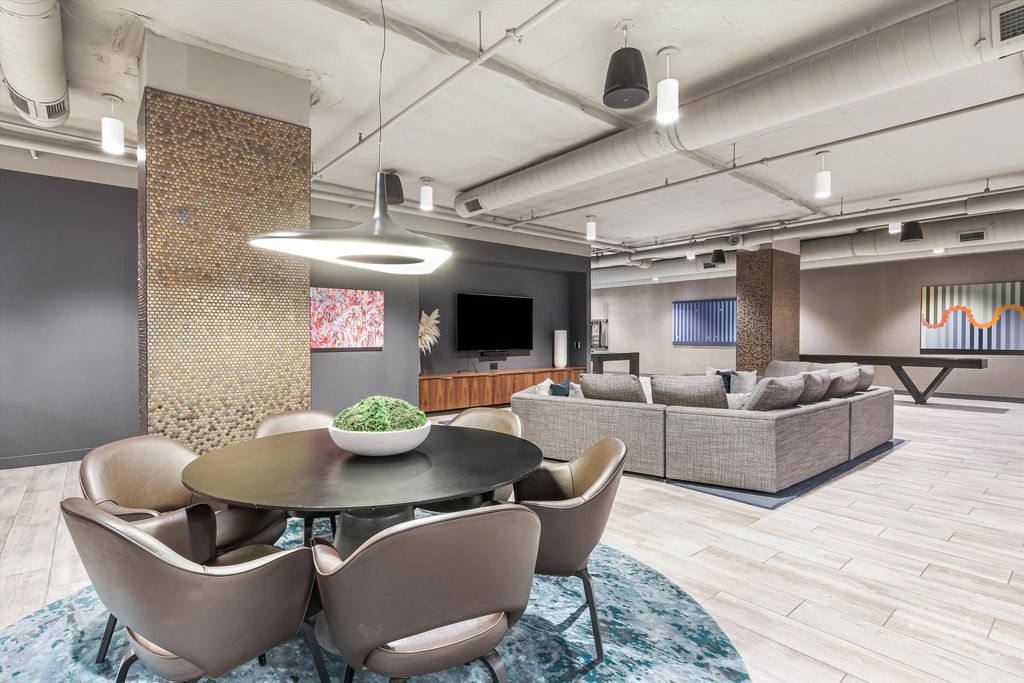 Image 21 of property listing at 211 N Harbor Drive 4107, Chicago, IL 60601