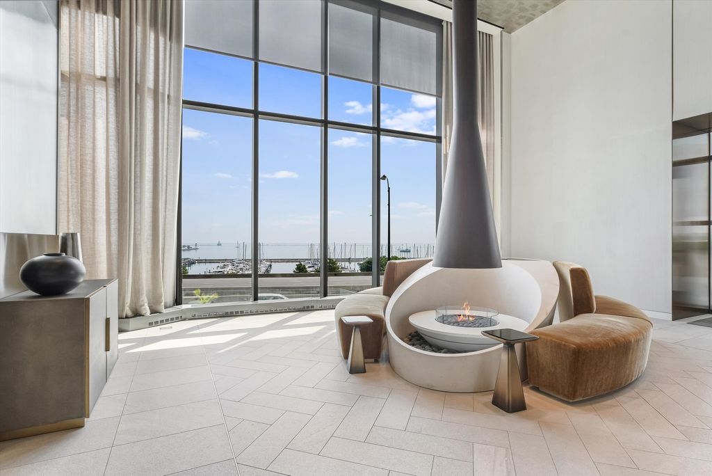 Image 28 of property listing at 211 N Harbor Drive 4107, Chicago, IL 60601