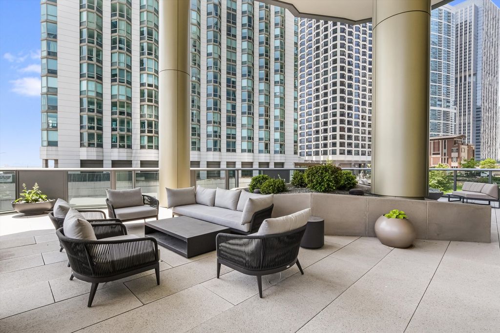 Image 29 of property listing at 211 N Harbor Drive 4107, Chicago, IL 60601