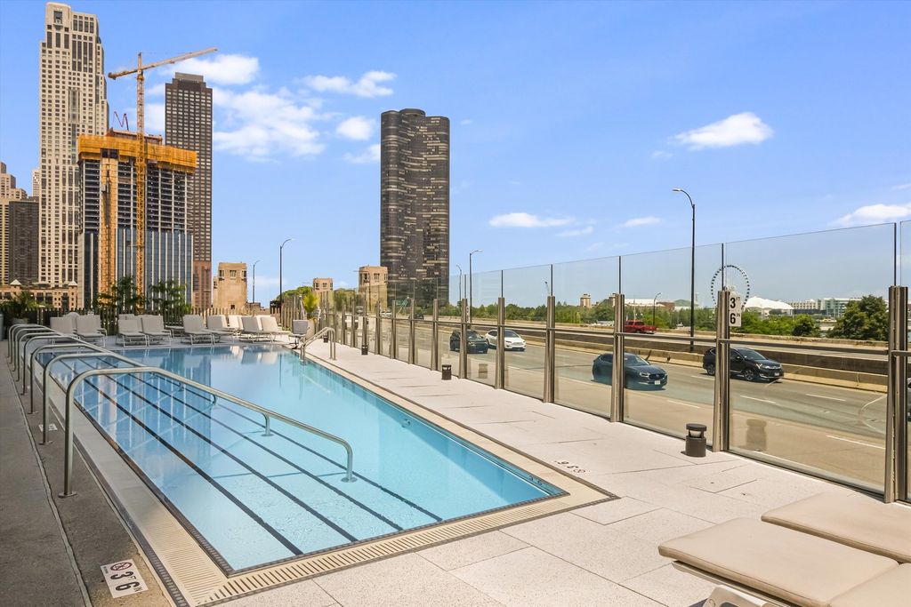Image 37 of property listing at 211 N Harbor Drive 4107, Chicago, IL 60601