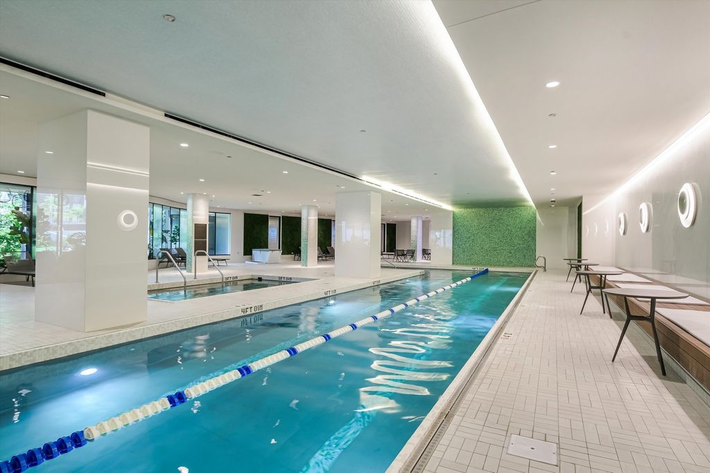Image 38 of property listing at 211 N Harbor Drive 4107, Chicago, IL 60601