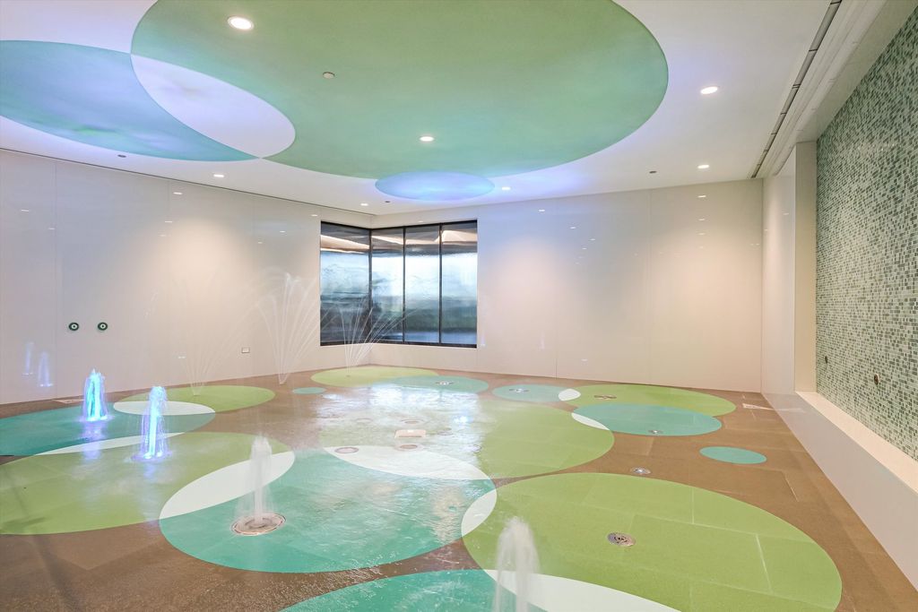 Image 39 of property listing at 211 N Harbor Drive 4107, Chicago, IL 60601