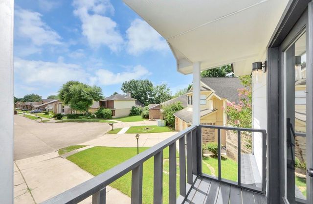 7842 Poitiers Drive, Houston, TX 77071