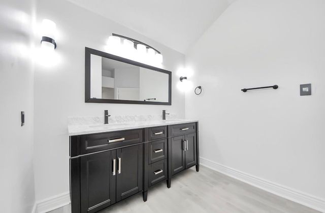 7842 Poitiers Drive, Houston, TX 77071