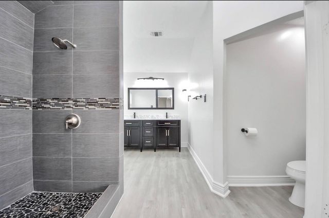 7842 Poitiers Drive, Houston, TX 77071