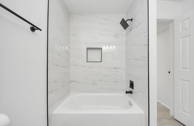 7842 Poitiers Drive, Houston, TX 77071