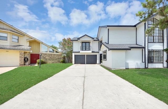7842 Poitiers Drive, Houston, TX 77071