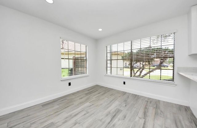 7842 Poitiers Drive, Houston, TX 77071