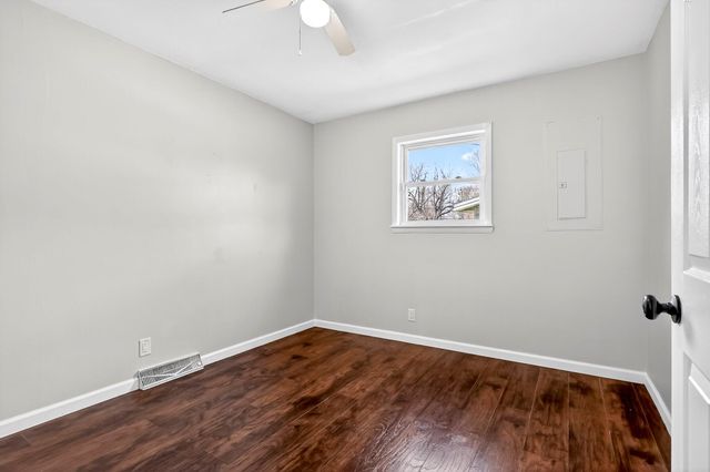 541 S Villa Rose Avenue, Springfield, MO 65802