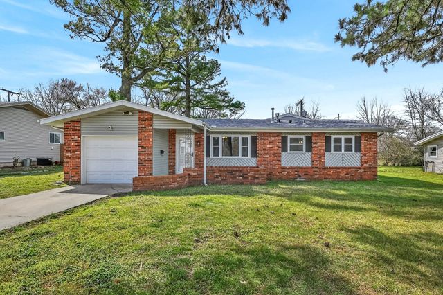 541 S Villa Rose Avenue, Springfield, MO 65802