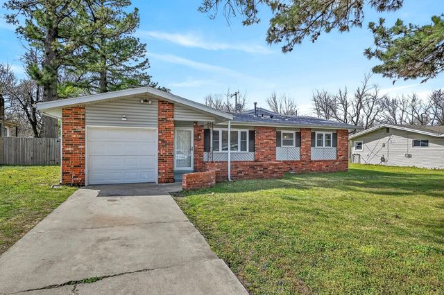 541 S Villa Rose Avenue, Springfield, MO 65802