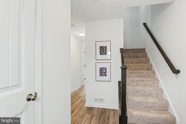 308 AVON DR, Red Lion, PA 17356