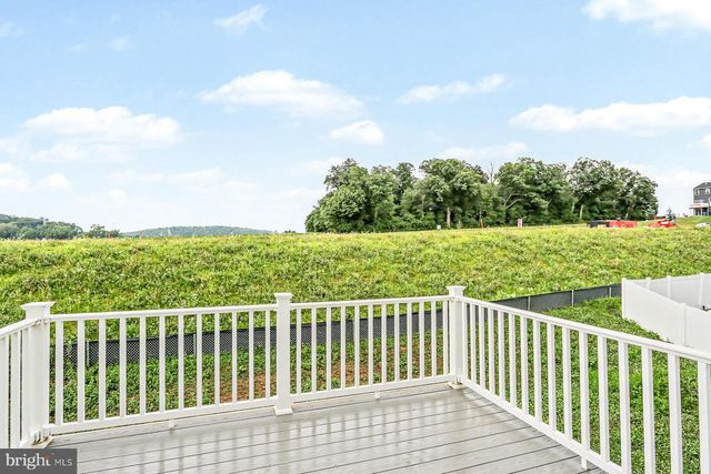 308 AVON DR, Red Lion, PA 17356