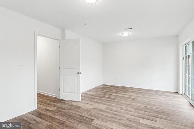 308 AVON DR, Red Lion, PA 17356