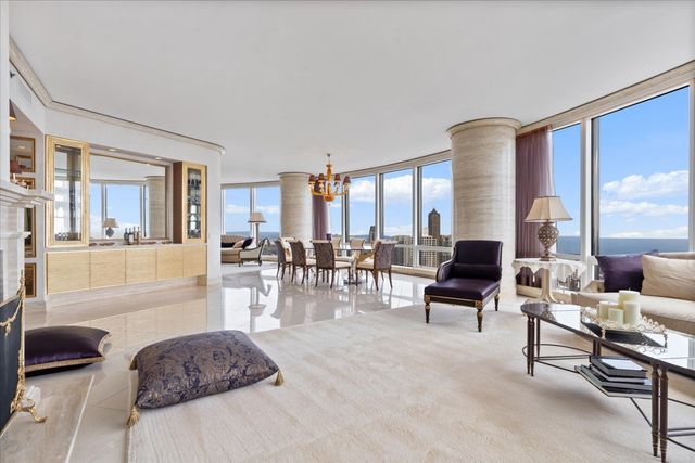 401 N Wabash Avenue 48A, Chicago, IL 60611