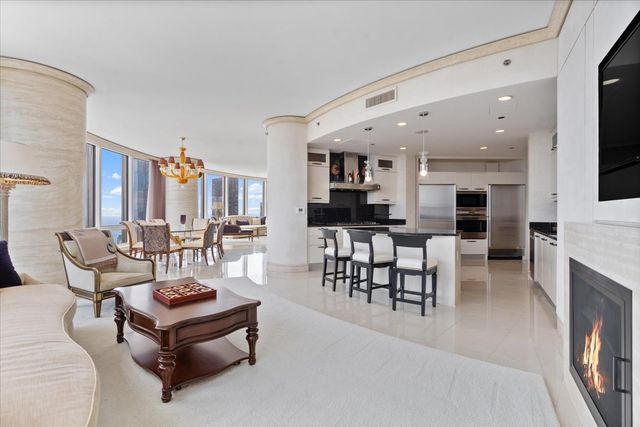 401 N Wabash Avenue 48A, Chicago, IL 60611