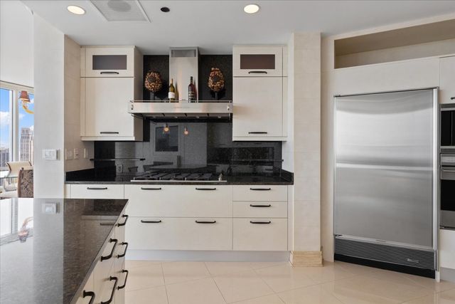 401 N Wabash Avenue 48A, Chicago, IL 60611