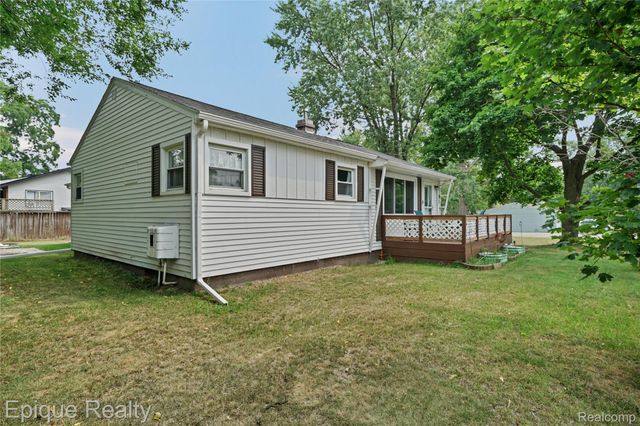 6201 Mercury Avenue, Burton, MI 48509