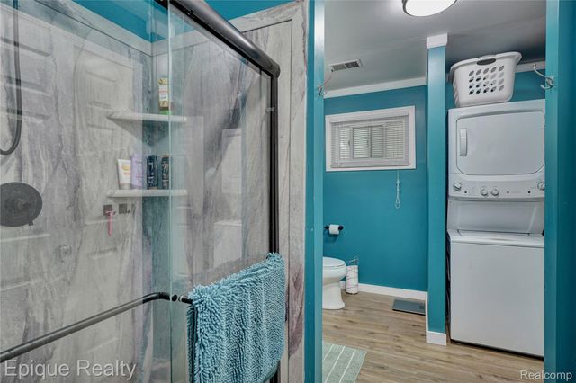 6201 Mercury Avenue, Burton, MI 48509