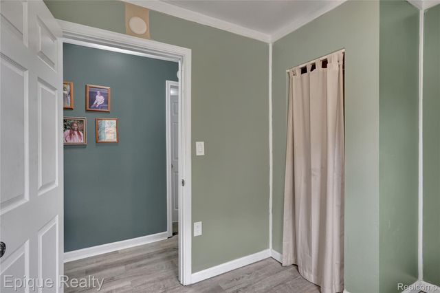 6201 Mercury Avenue, Burton, MI 48509