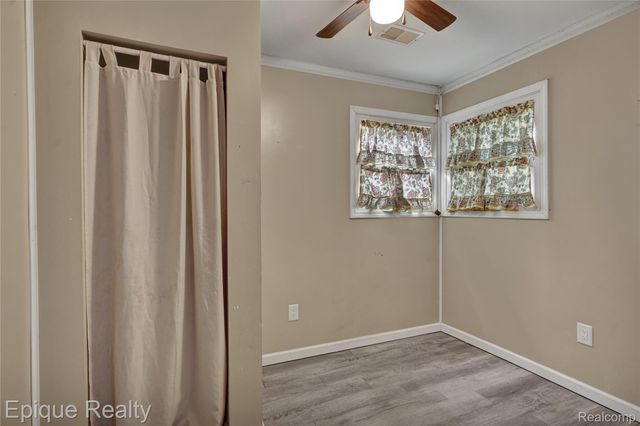 6201 Mercury Avenue, Burton, MI 48509