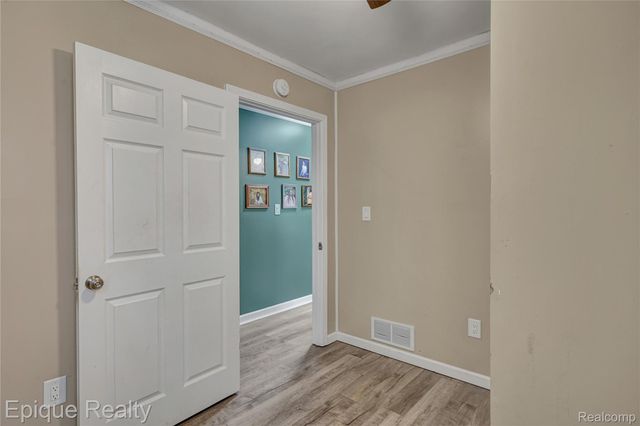 6201 Mercury Avenue, Burton, MI 48509