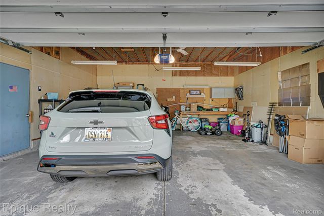 6201 Mercury Avenue, Burton, MI 48509