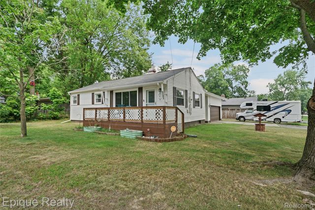6201 Mercury Avenue, Burton, MI 48509