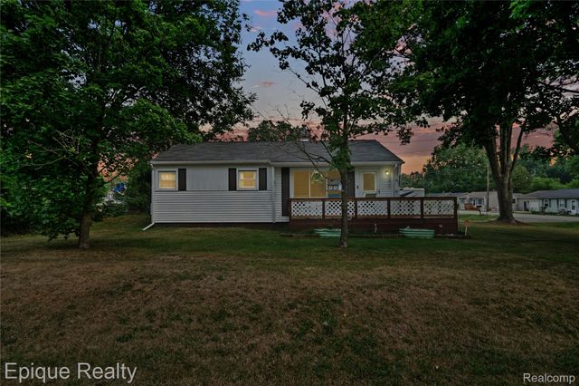 6201 Mercury Avenue, Burton, MI 48509
