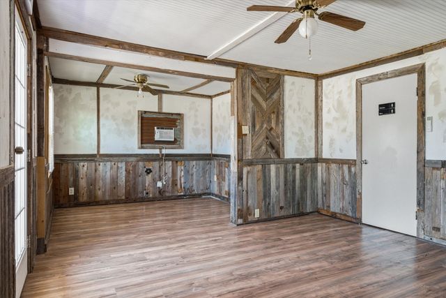 705 E Pine St Street, Edgewood, TX 75117